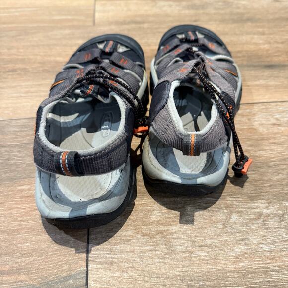 Keen Newport H2 Outdoor Adjustable Drawstring Sandal Mens Size 7.5 main image 5
